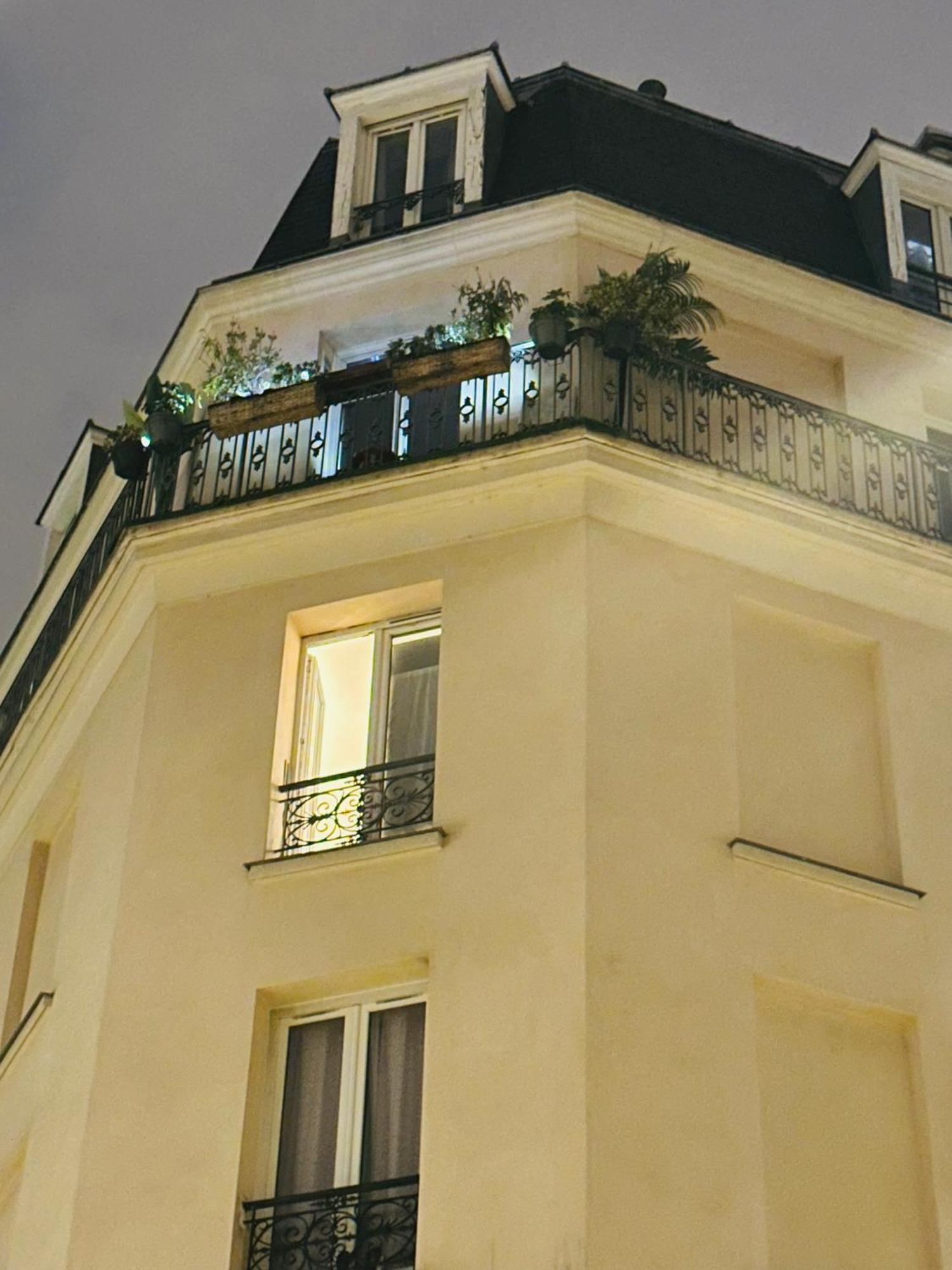 Suite Vue Montmartre & Balcon ปารีส ภายนอก รูปภาพ